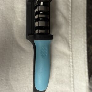 Blue and Black Handheld Knife Sharpener